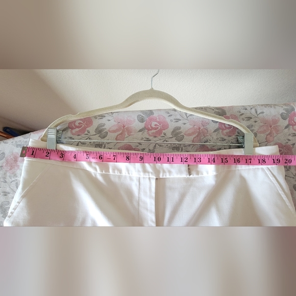 RAFAELLA WHITE BERMUDA SHORTS - Picture 8 of 9